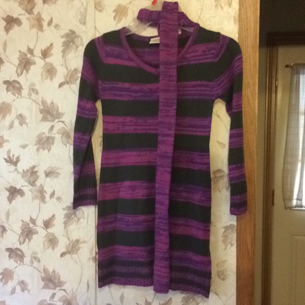 Girls 7/8 dress w/ scarf